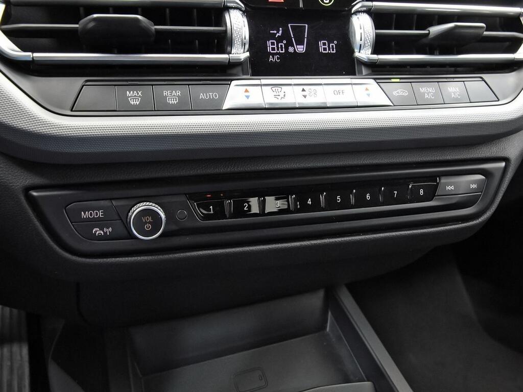 BMW Serie 1 118d Business Auto. 28