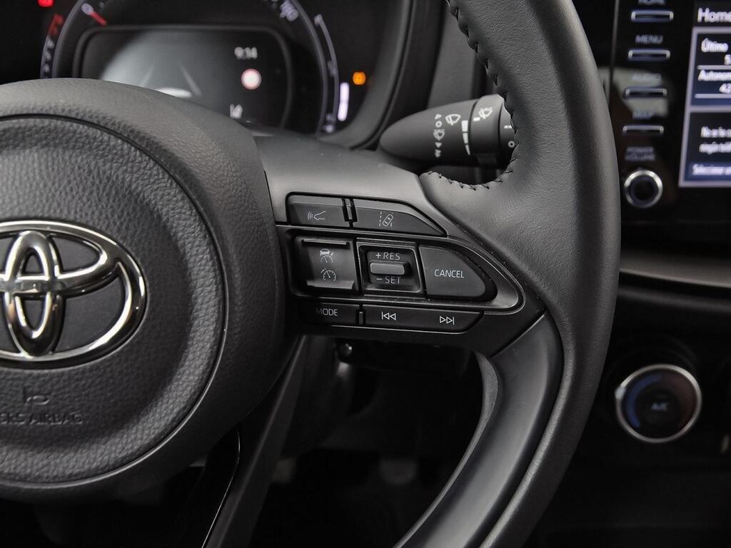 Toyota Aygo X Cross 1.0 VVT-I 72CV Play 16