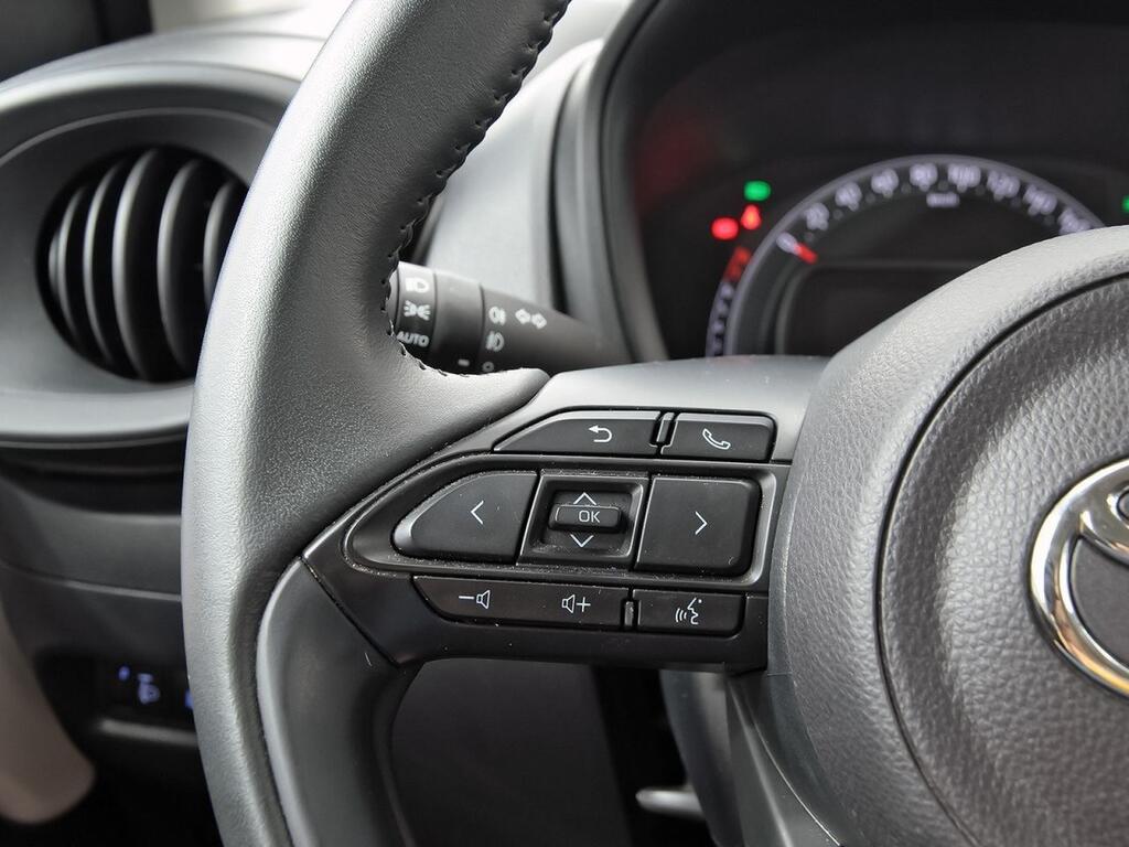 Toyota Aygo X Cross 1.0 VVT-I 72CV Play 16