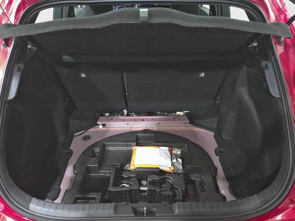 Toyota Corolla 140H Active Plus 29