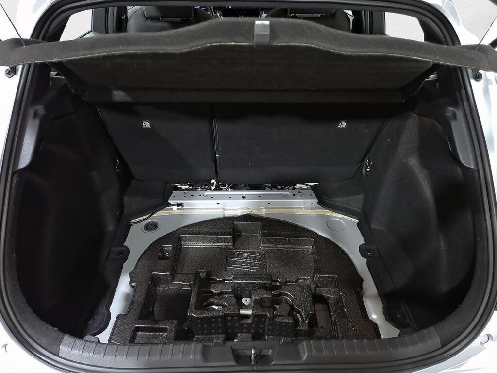 Toyota Corolla 140H Active Plus 33