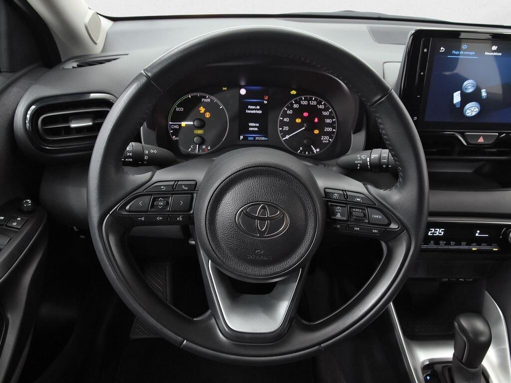 Toyota Yaris 1.5 120H Active Plus 17