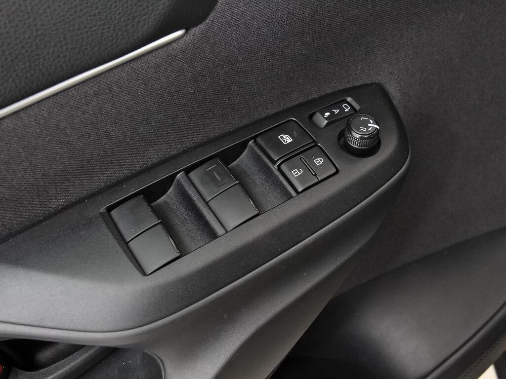 Toyota Yaris Cross 1.5 120H Active Tech 13