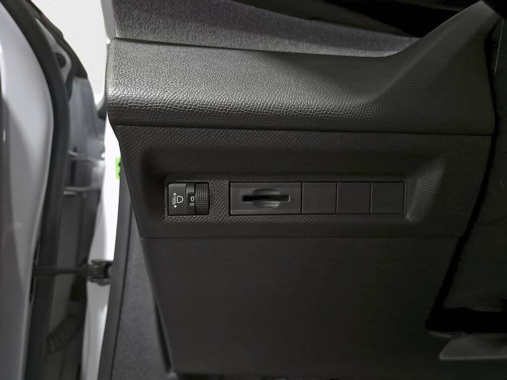 Peugeot 308 5P Allure PureTech 130 S&S MAN 13