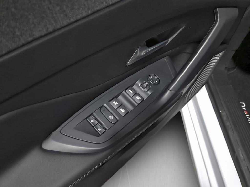 Peugeot 308 5P Allure PureTech 130 S&S MAN 12