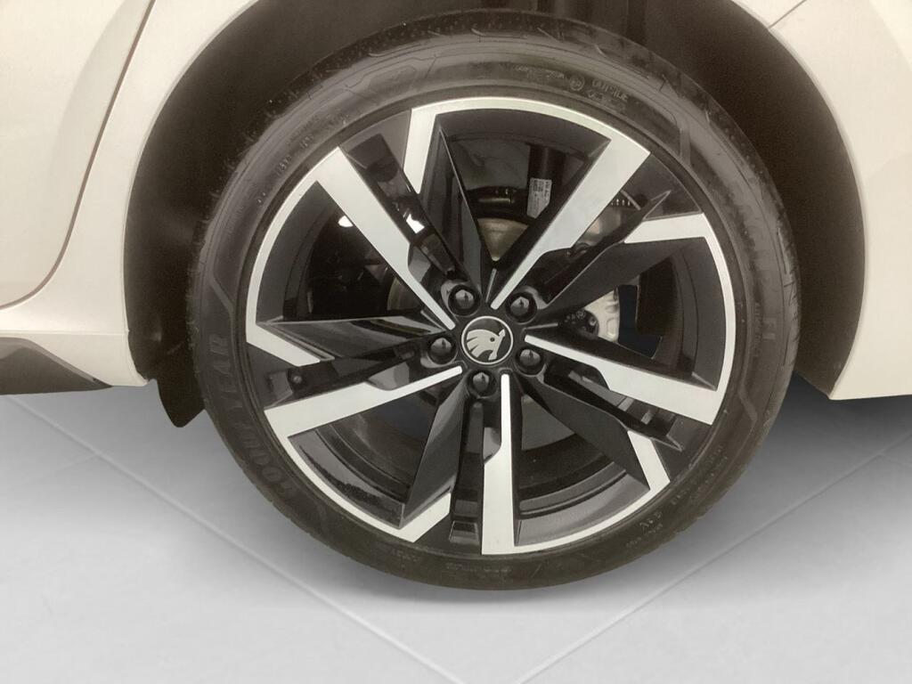 Skoda Scala 1.0 TSI 85KW(115CV) DSG MONTE CARLO 8