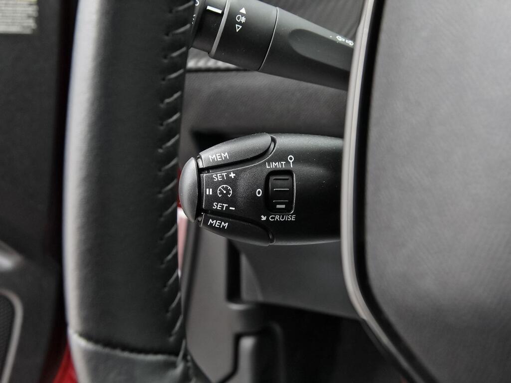 Peugeot 2008 Allure Puretech 100 S&S 6 Vel. MAN 17