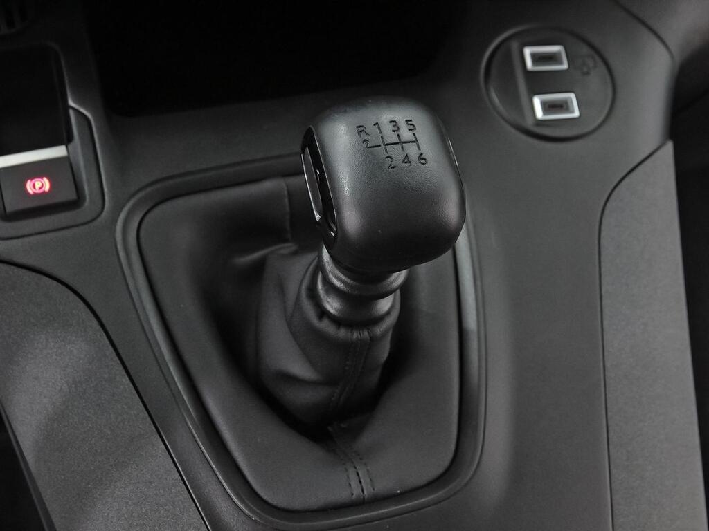 Peugeot Rifter Rifter Allure BlueHDi 100 32