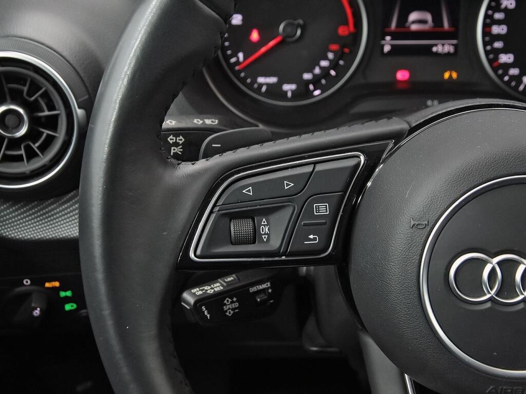 Audi Q2 Black Line 35 TDI 110kW (150CV) S tronic 19