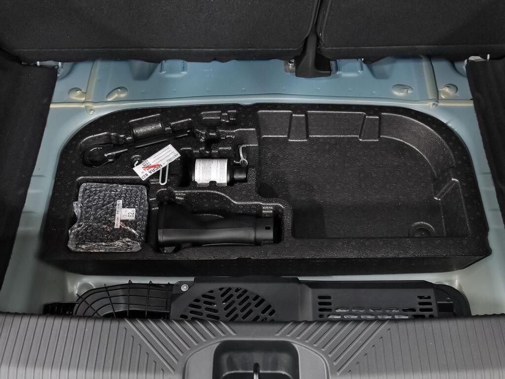 Nissan Micra Long Range 4x2 Tekna 38