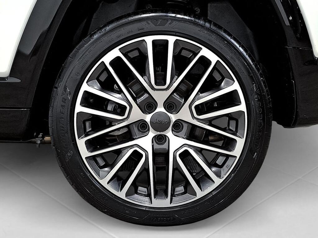 Jeep Compass 4Xe 1.3 PHEV 177kW Summit AT AWD 11