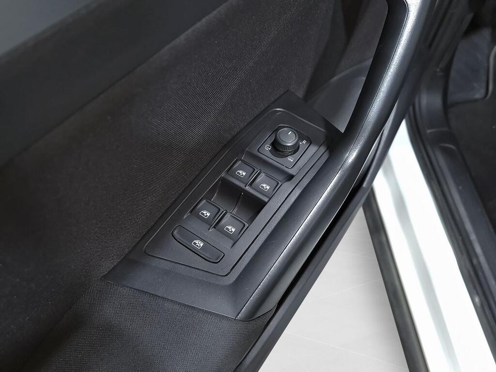 Volkswagen T-Roc Life 2.0 TDI 110kW (150CV) 11