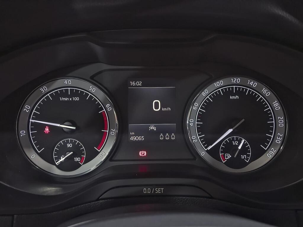 Skoda Karoq 1.0 TSI 81kW (110CV) Ambition 11