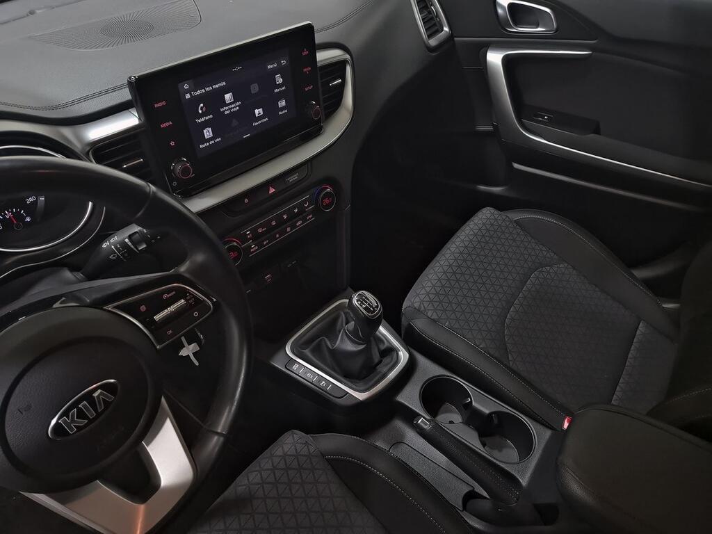 Kia XCeed 1.6 MHEV iMT Drive 100kW (136CV) 6