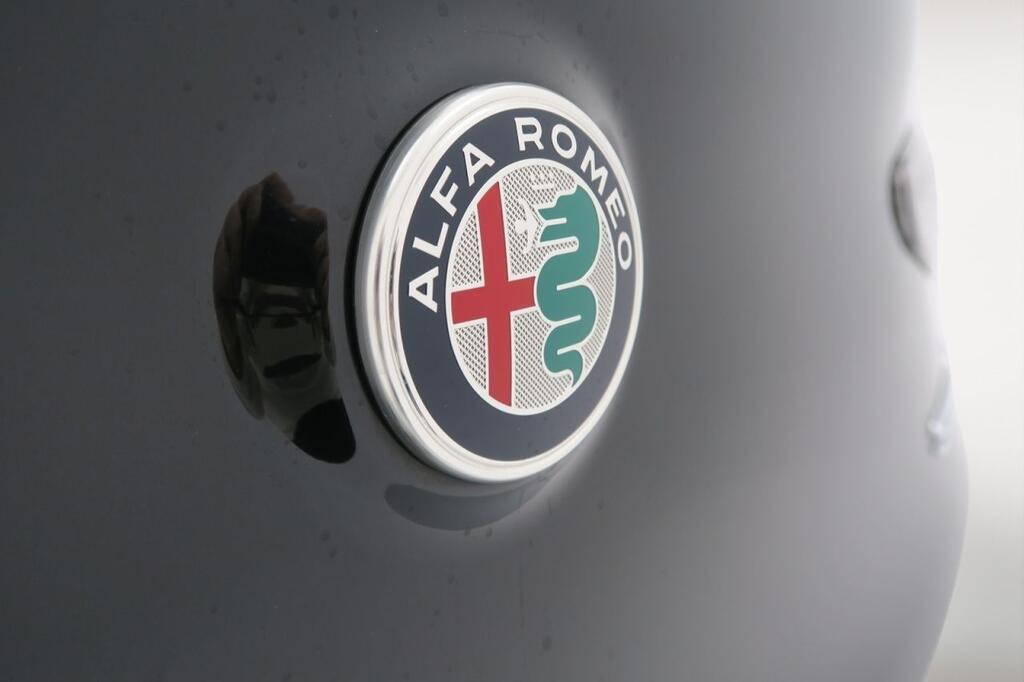 Alfa Romeo Stelvio VELOCE 2.2 TD TURBO 210 CV 4WD AUTO 5P 23