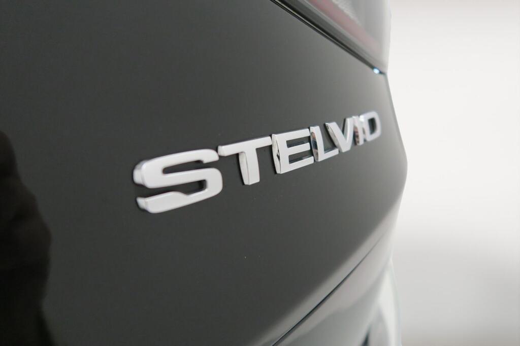 Alfa Romeo Stelvio VELOCE 2.2 TD TURBO 210 CV 4WD AUTO 5P 22