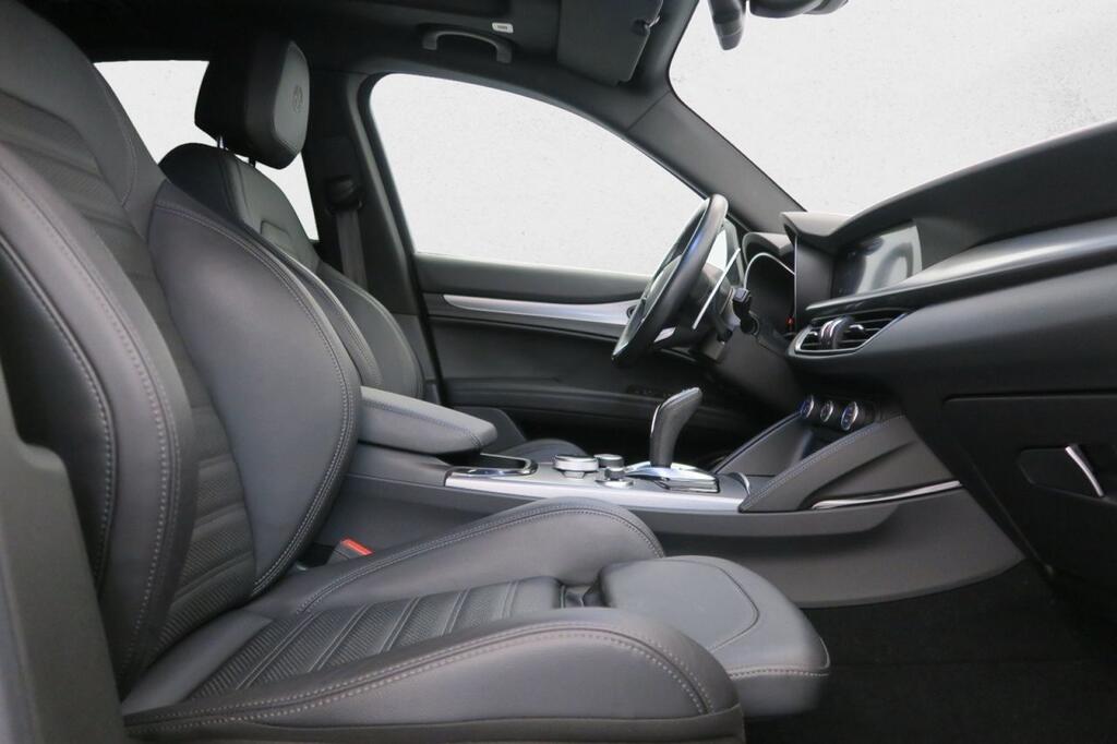 Alfa Romeo Stelvio VELOCE 2.2 TD TURBO 210 CV 4WD AUTO 5P 18