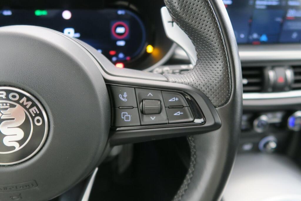 Alfa Romeo Stelvio VELOCE 2.2 TD TURBO 210 CV 4WD AUTO 5P 12