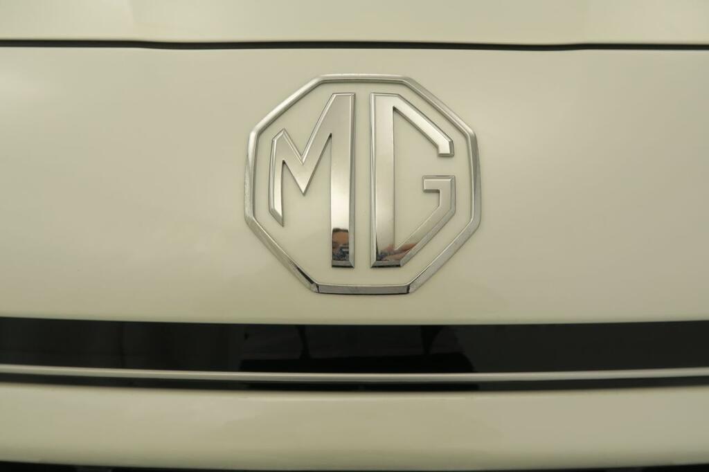 MG HS LUXURY 1.5 HYBRID+ 224 CV 5P 18