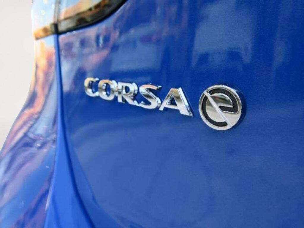 Opel Corsa -e Design & Tech BEV 50kWh 136 CV (100kW) 17