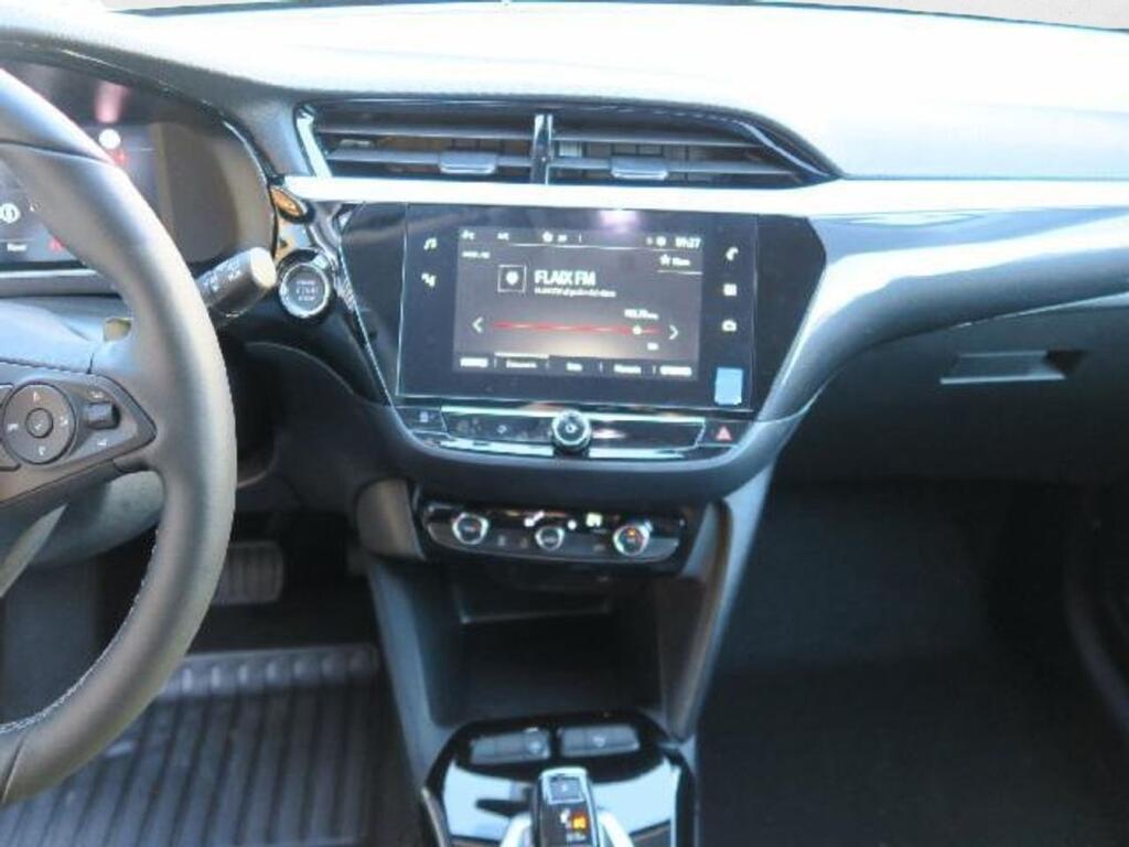 Opel Corsa -e Design & Tech BEV 50kWh 136 CV (100kW) 6