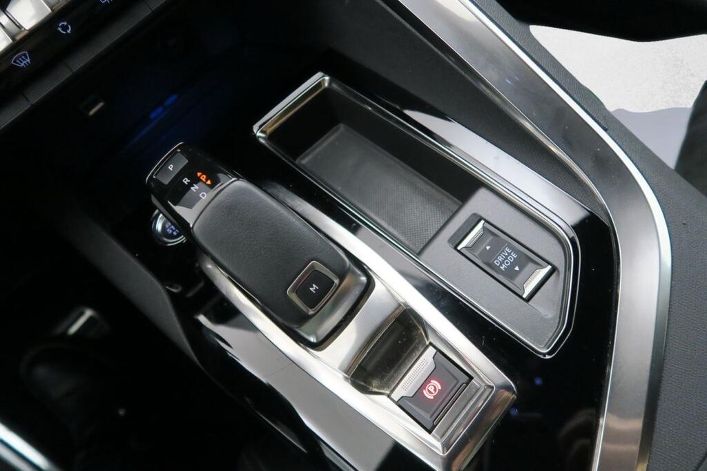 Peugeot 3008 GT 1.5 BLUEHDI 130CV S&S EAT8 5P 11