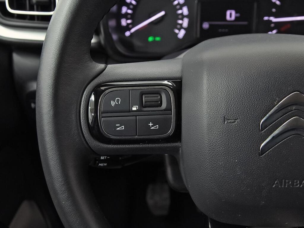 Citroën C3 PureTech 60KW (83CV) Shine 19