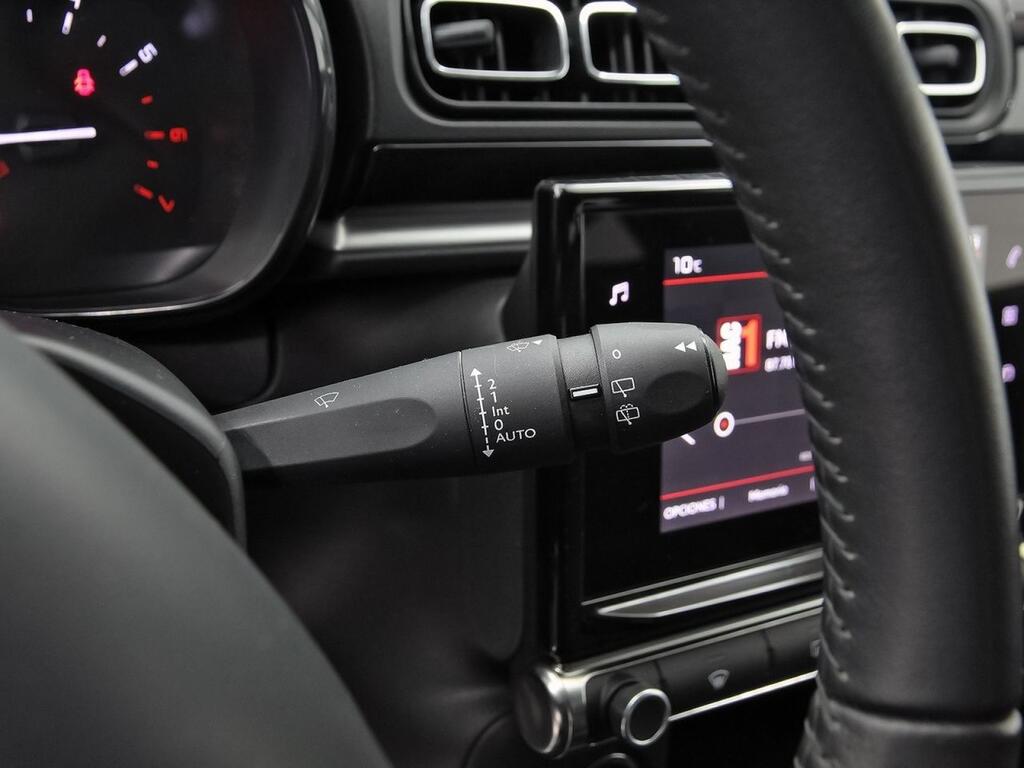 Citroën C3 PureTech 60KW (83CV) Shine 18