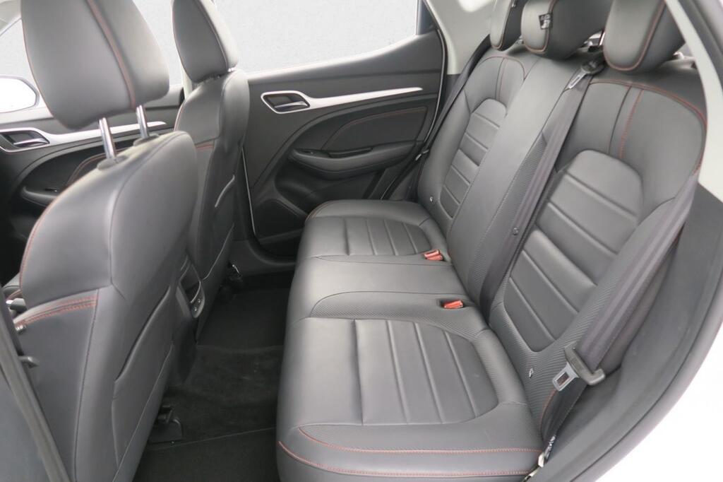 MG ZS LUXURY 1.5 106 CV 5P 24