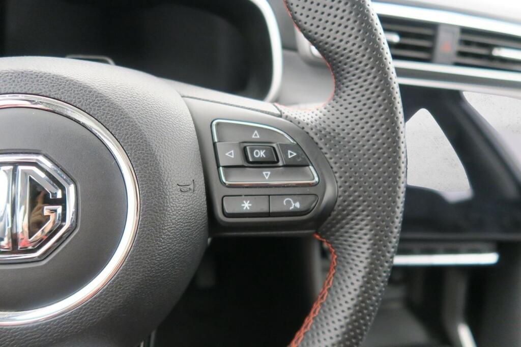 MG ZS LUXURY 1.5 106 CV 5P 16