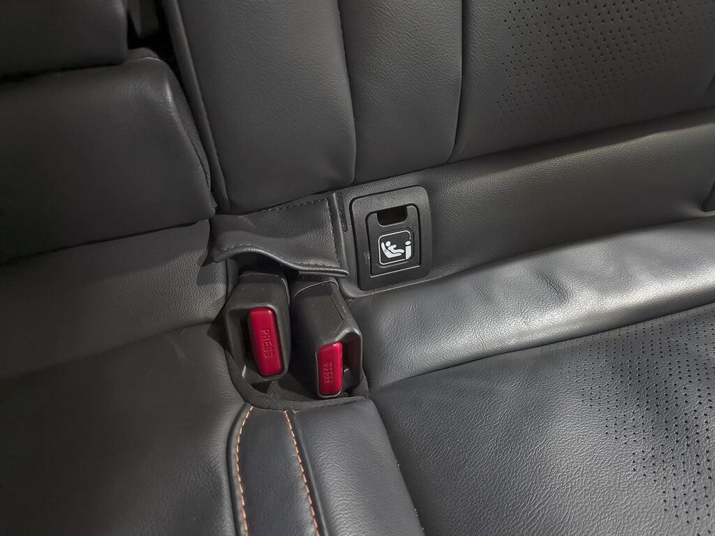 Subaru XV 2.0i Hybrid CVT Executive Plus 33