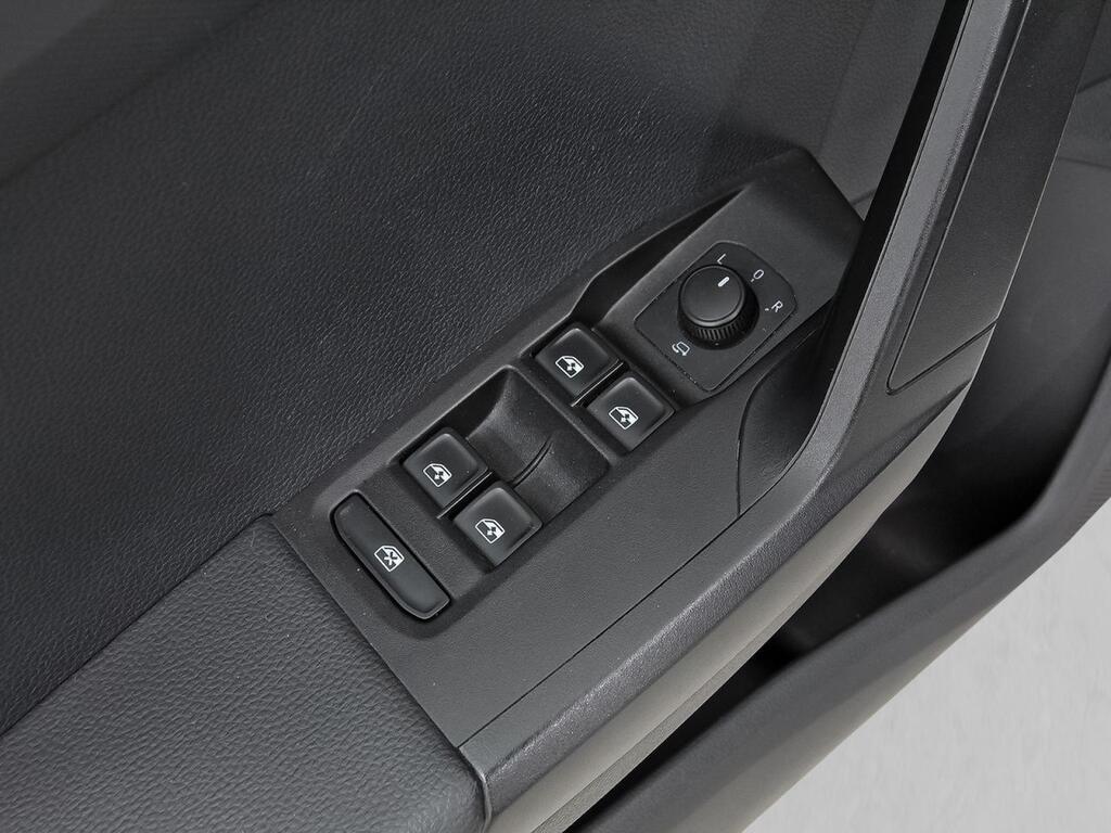 Seat Ibiza 1.0 MPI 59kW (80CV) Style Salta 10