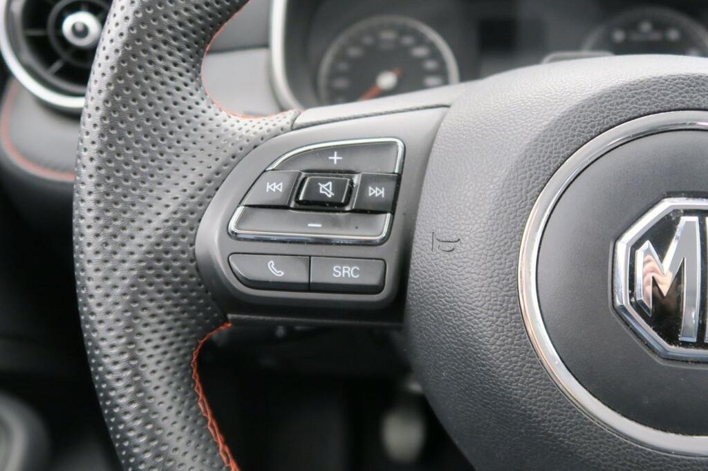 MG ZS COMFORT 1.5 106 CV 5P 11