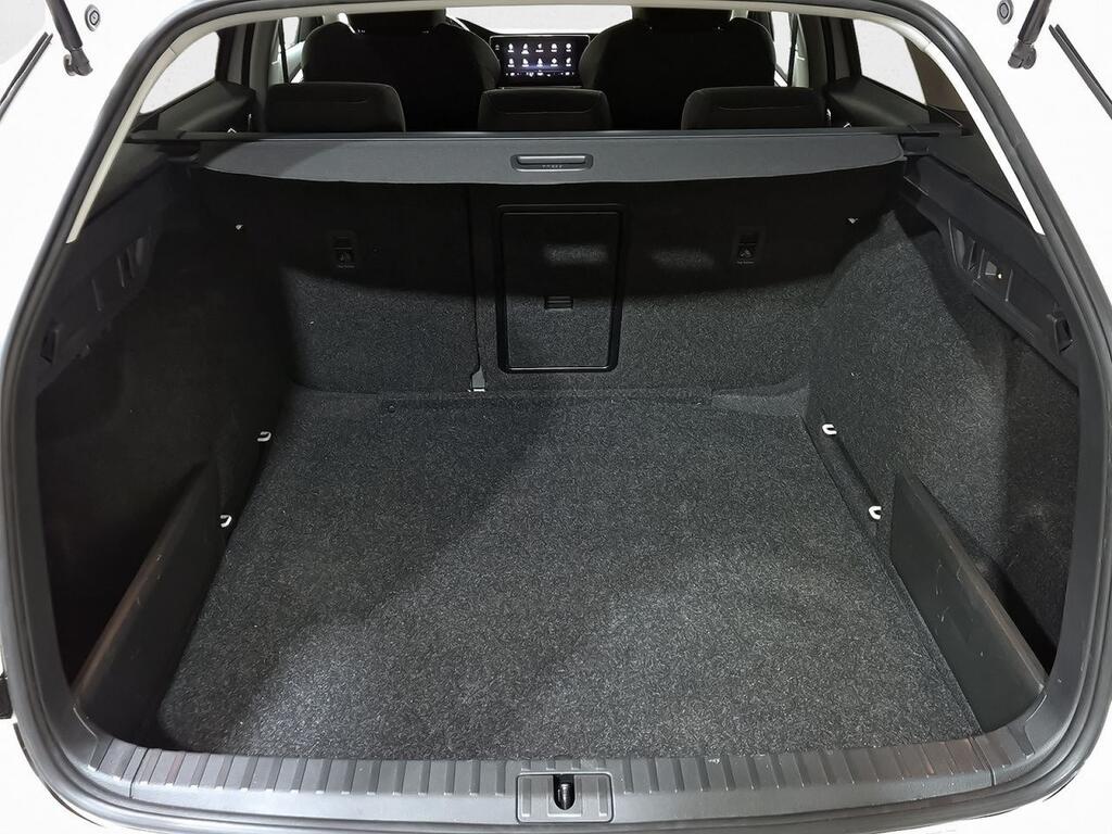 Skoda Octavia Combi 2.0 TDI 110kW DSG Ambition Plus 9