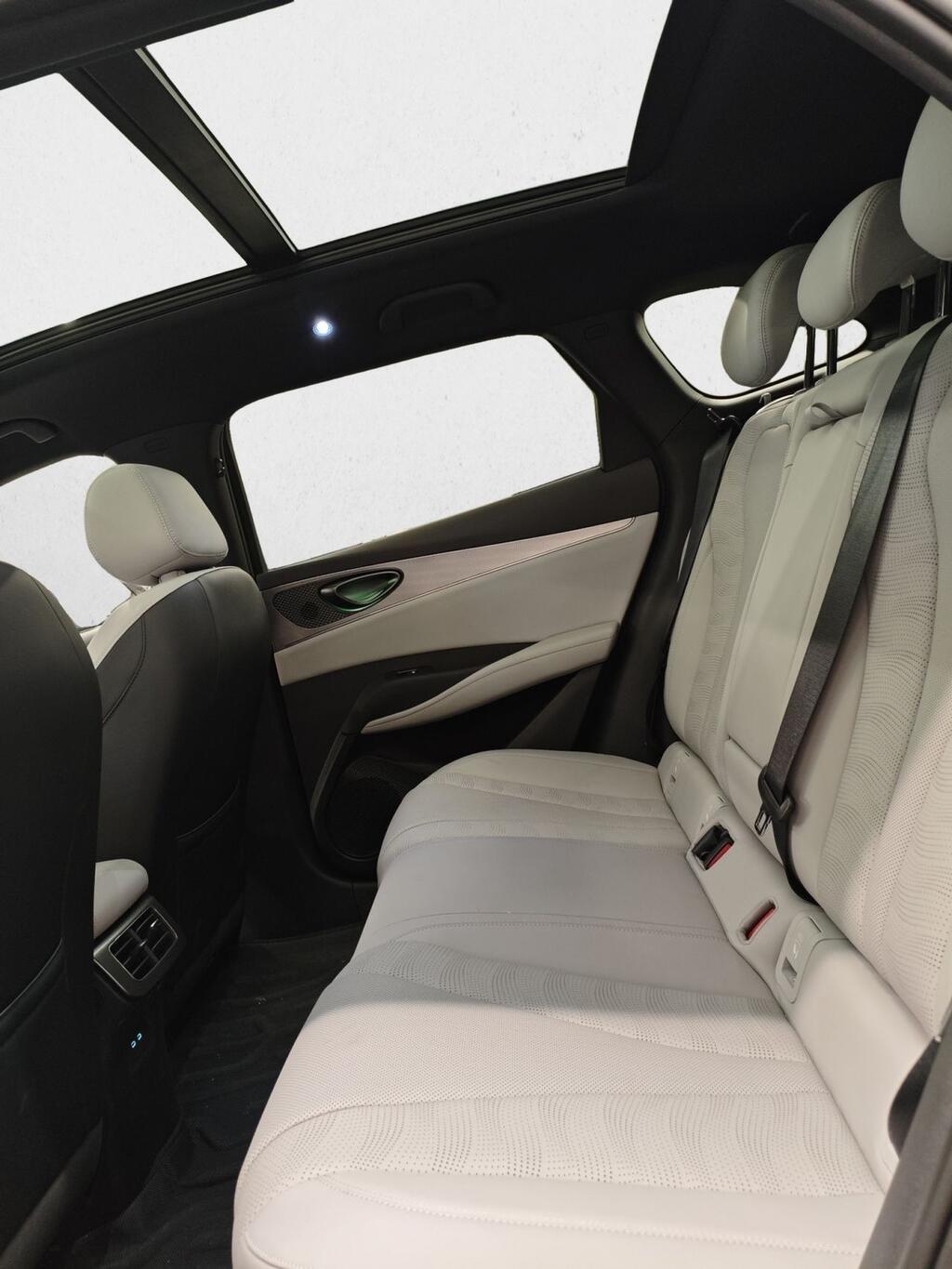 BYD Seal 6 DM-i FAMILIAR COMFORT LITE 1.5 DM-I 212 CV 5P 12