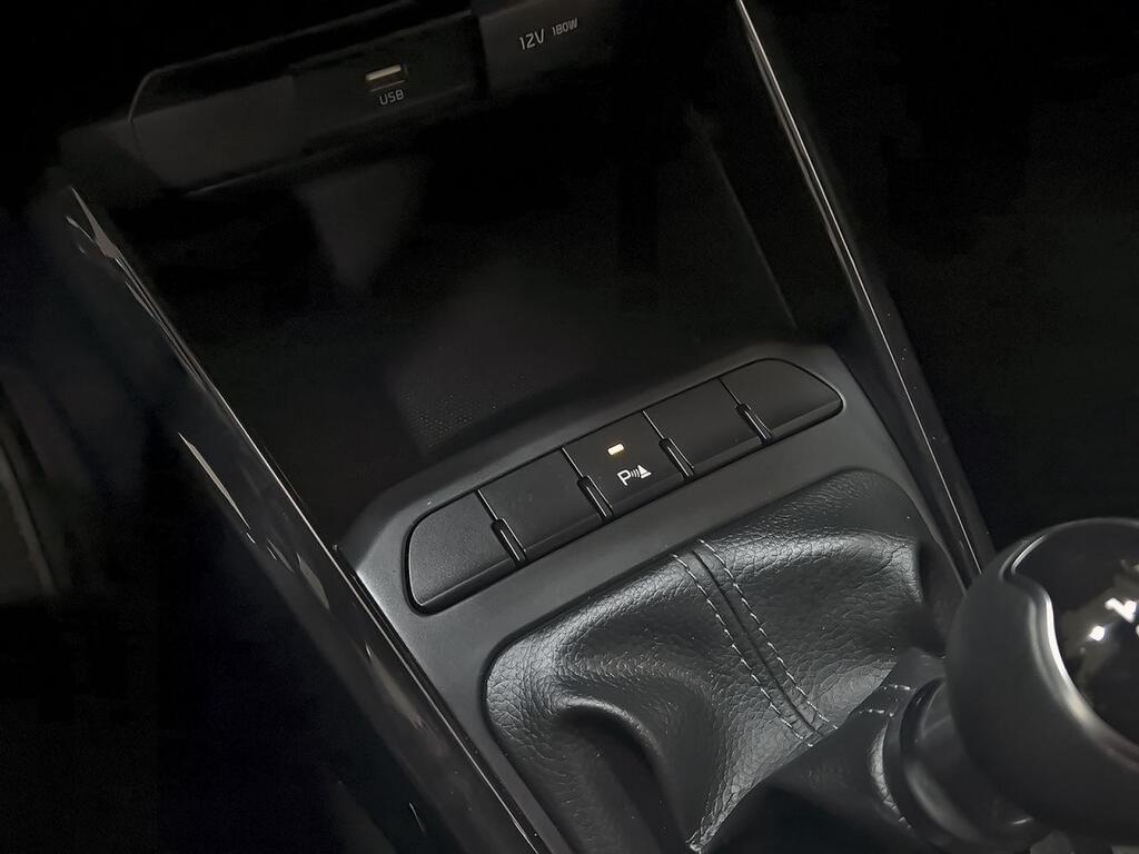 Kia Stonic 1.2 DPi 62kW (84CV) Drive 31