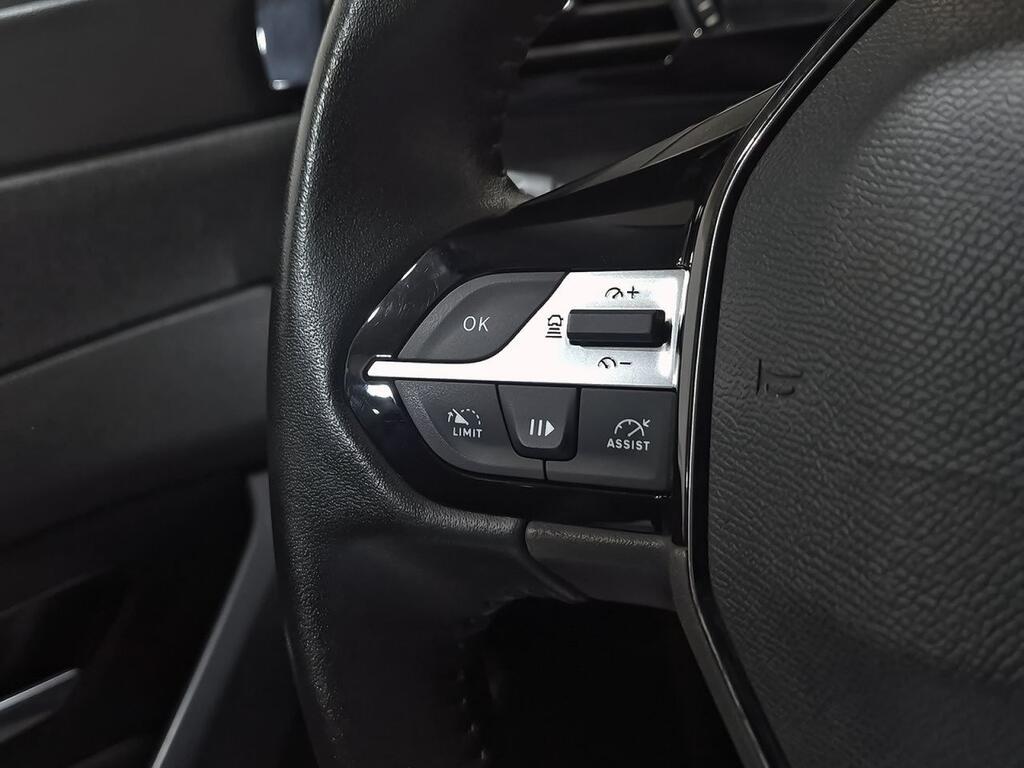 Peugeot 308 5P Allure BlueHDi 130 S&S EAT8 16