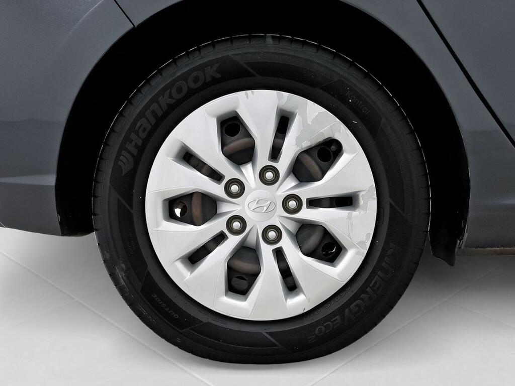 Hyundai i30 1.5 DPI Essence 11