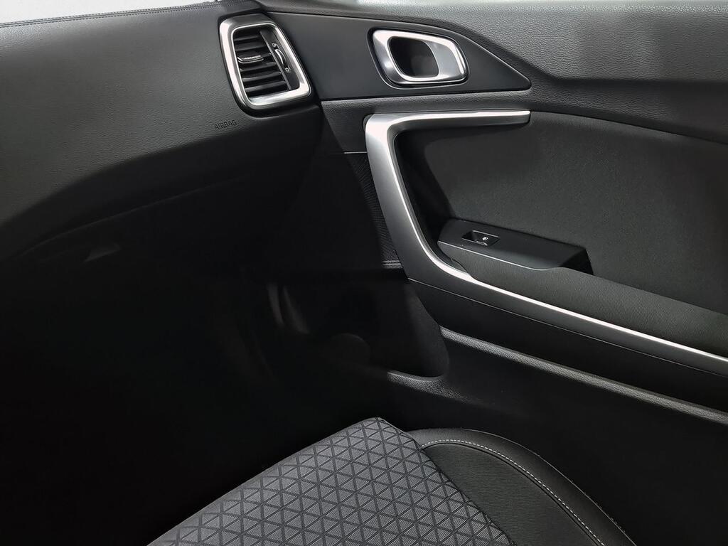 Kia XCeed 1.6 MHEV iMT Drive 100kW (136CV) 30