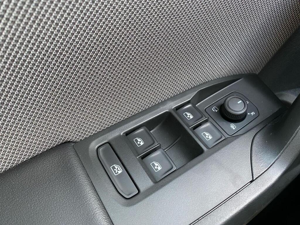 Seat Leon 1.5 TSI 85kW S&S Style 25 Aniversario 11