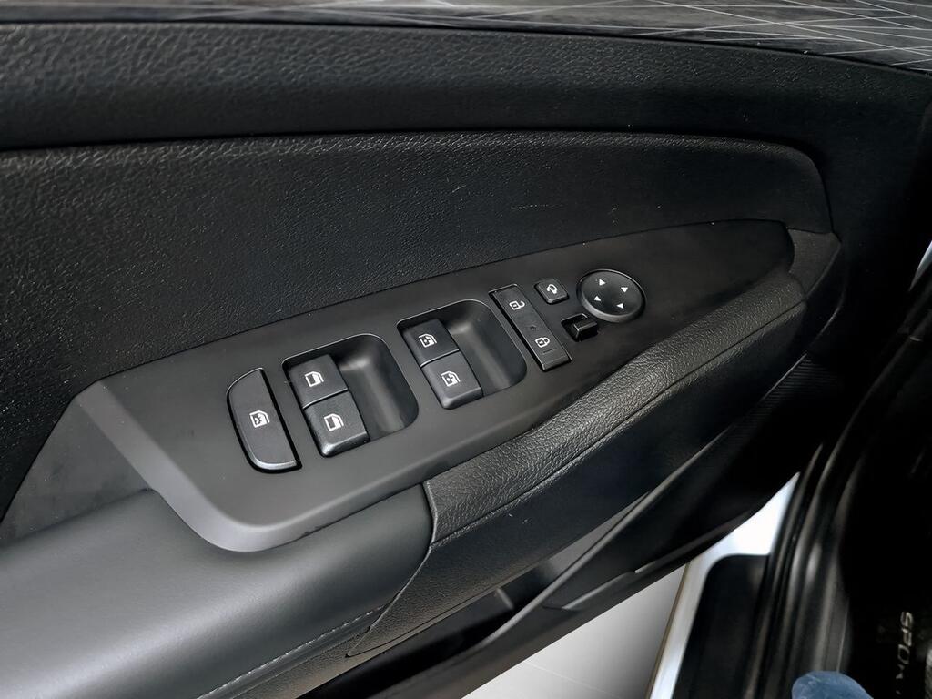 Kia Sportage 1.6 CRDi MHEV 100kW (136CV) Drive 4x2 23