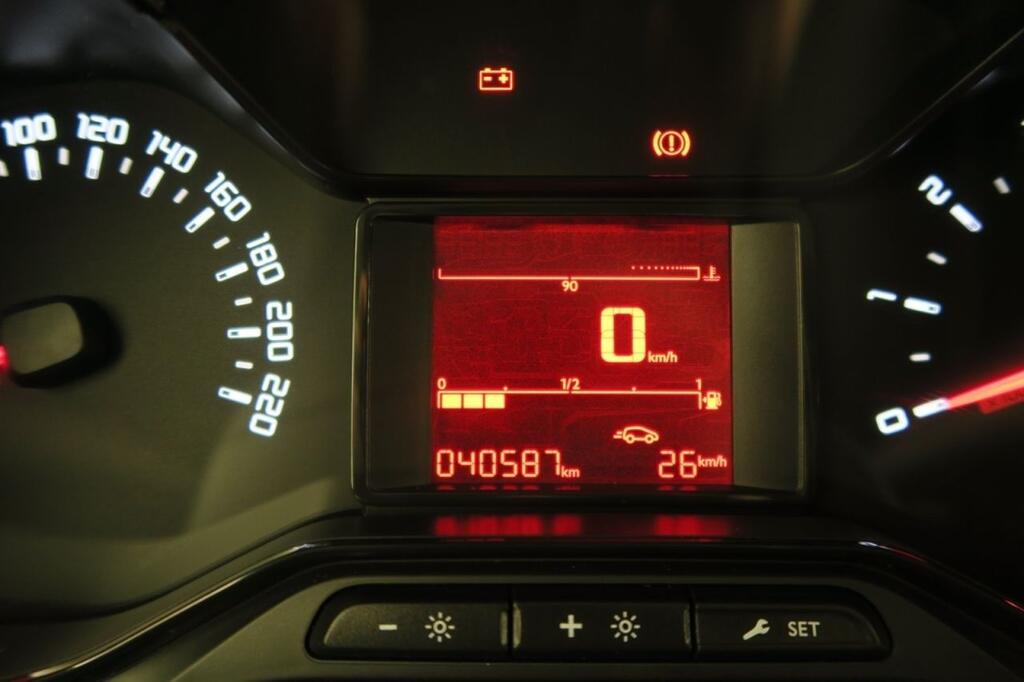 Toyota Proace City FG 1.5D 102 CV MWB 4P 10