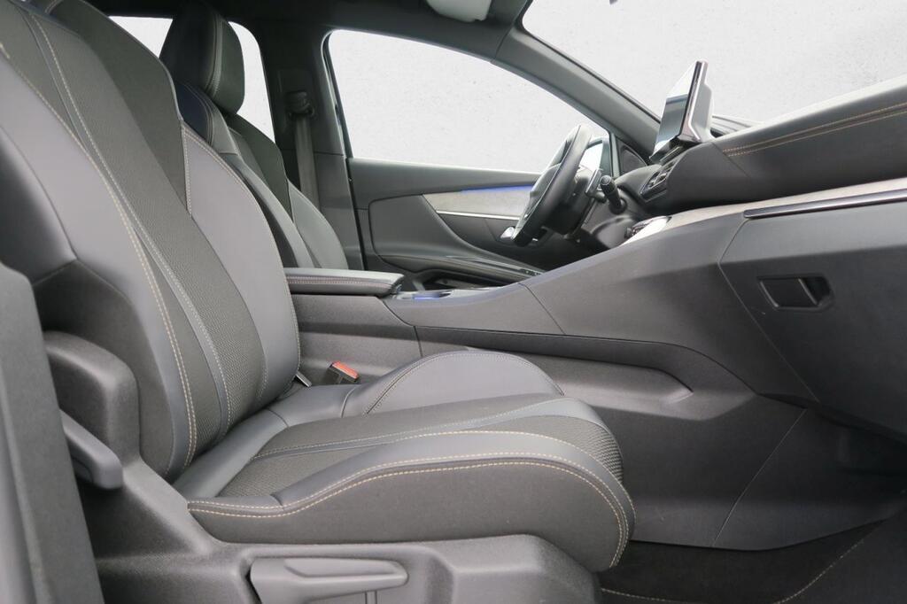 Peugeot 5008 GT 1.5 BLUEHDI 130 CV S&S AUTO 5P 7 PLAZAS 18