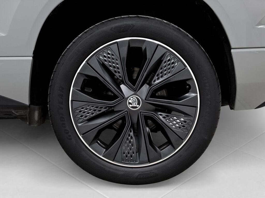 Skoda Karoq 1.5 TSI 110kW (150CV) DSG ACT Sportline 10