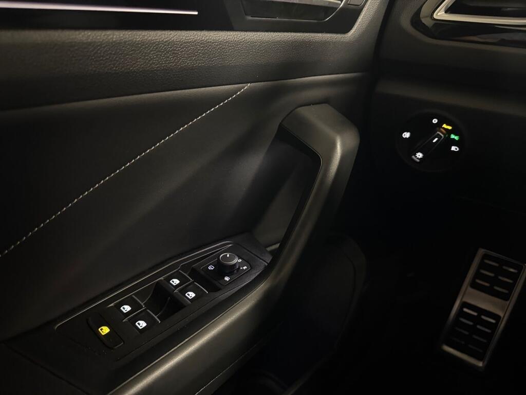 Volkswagen T-Roc R-Line 2.0 TDI 110kW (150CV) DSG 17