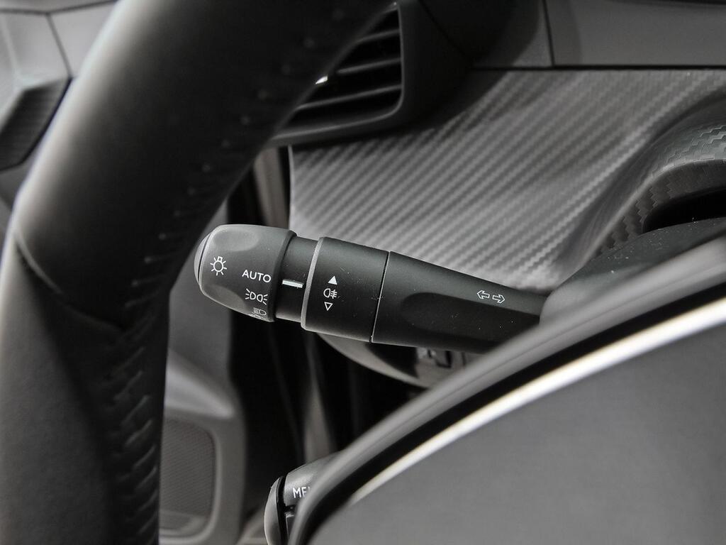 Peugeot 208 Active Puretech 100 16