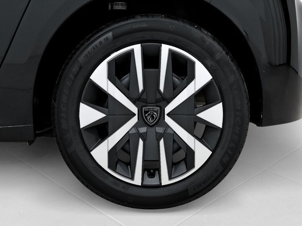 Peugeot 208 Active Puretech 100 11