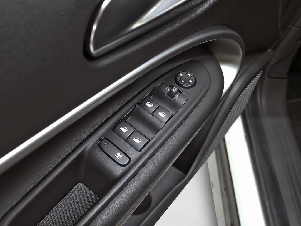 Jeep Avenger 1.2 G 74kW (100CV) Summit 12