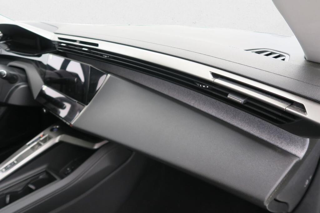 Peugeot 308 5P Allure Hybrid PHEV 180 e-EAT8 13