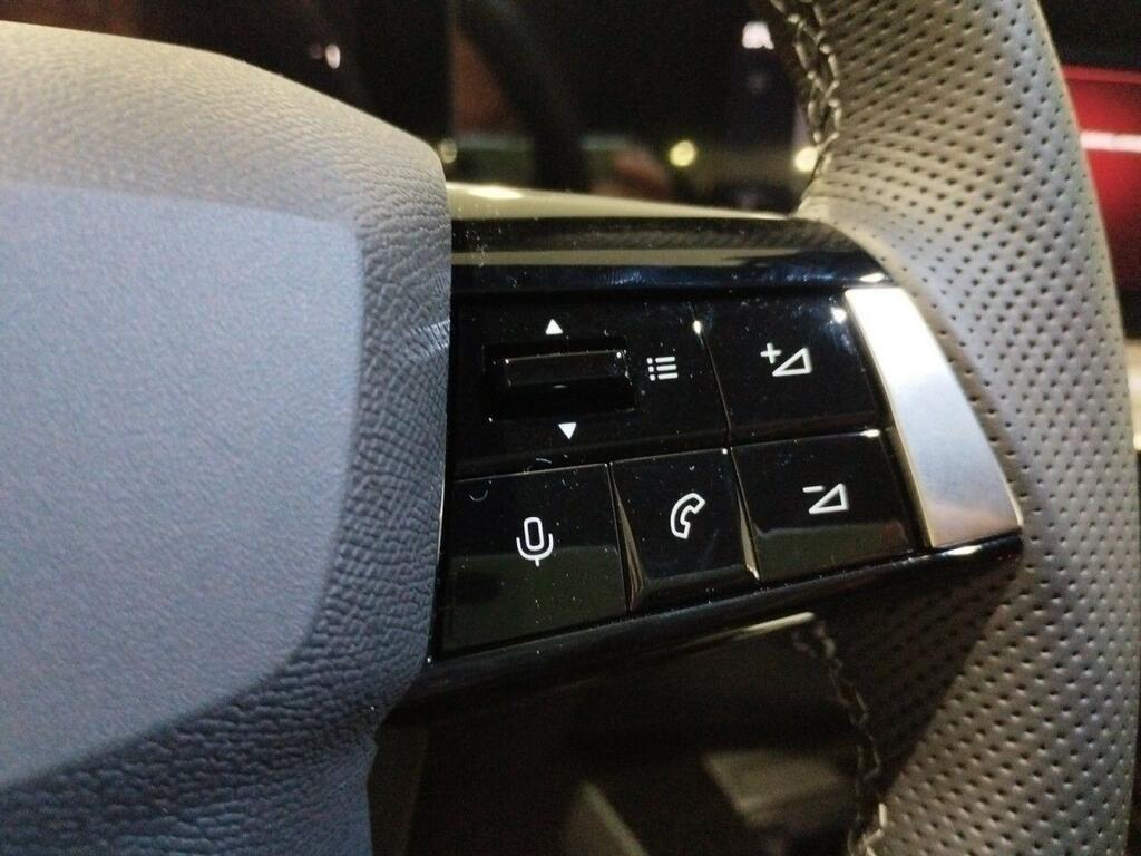 Opel Astra GS 1.2T 130CV MT6 5P 10